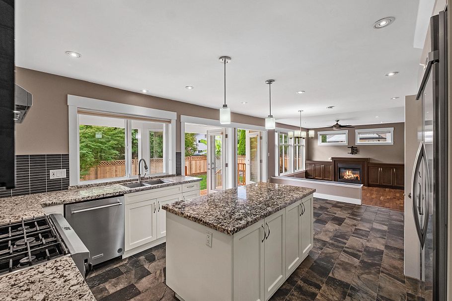 1501 Frederick Road North Vancouver, BC - 9