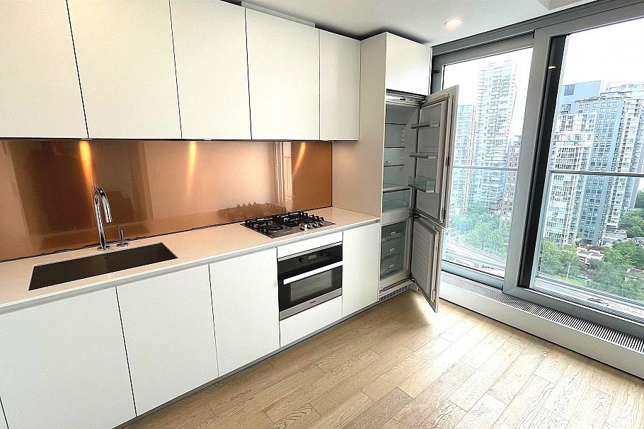 2611 1480 Howe Street Vancouver, BC - 22