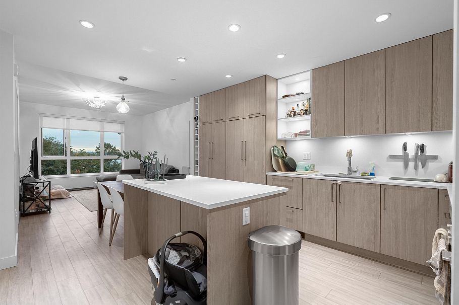 308 747 E 3rd Street North Vancouver, BC - 12