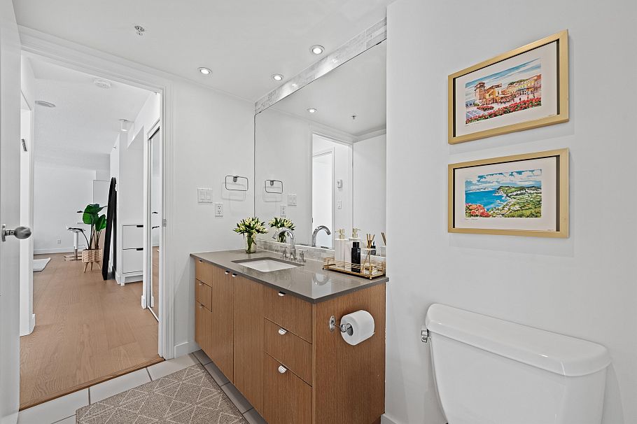 204 1633 W 8th Avenue Vancouver, BC - 24