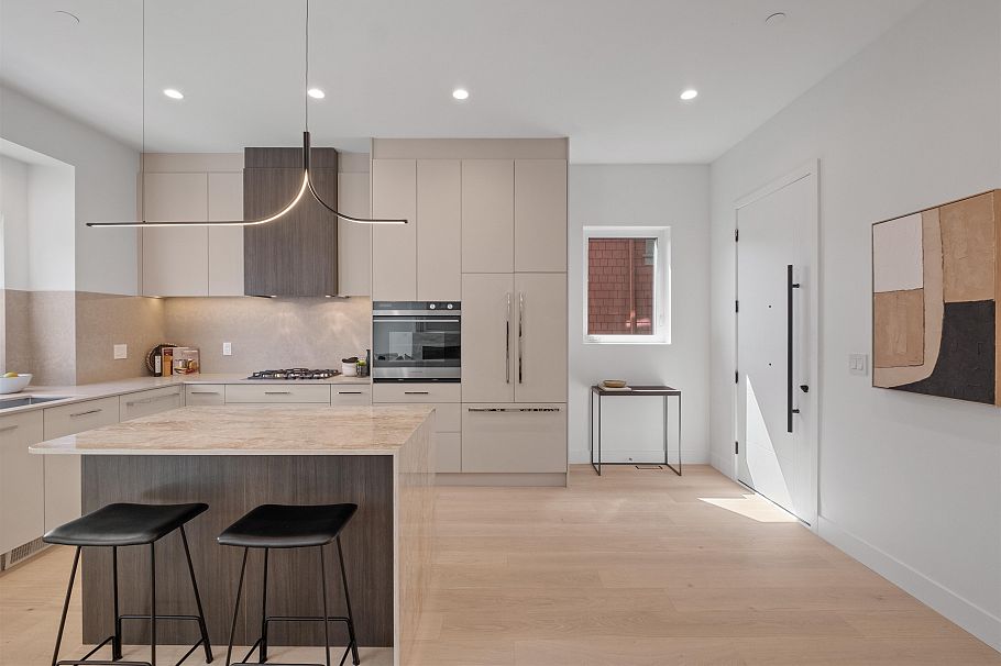 2236 E 5th Avenue Vancouver, BC - 5