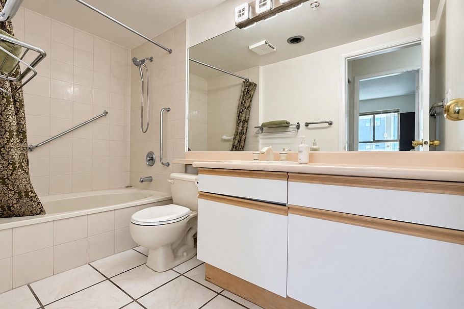 306 1859 Spyglass Place Vancouver, BC - 14