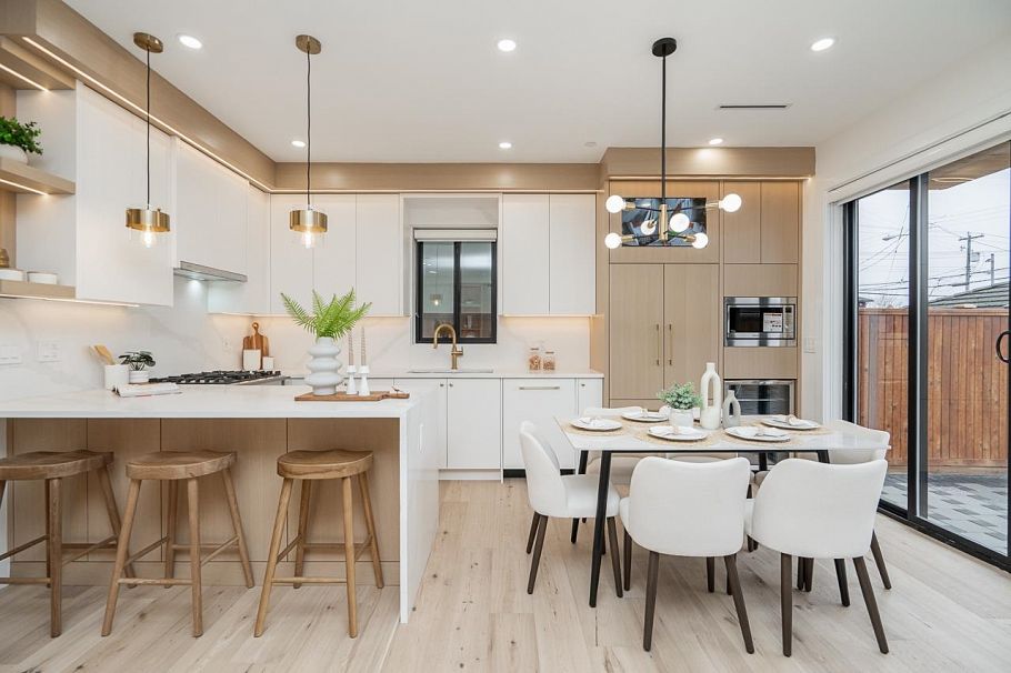 2 150 E 51st Avenue Vancouver, BC - 1
