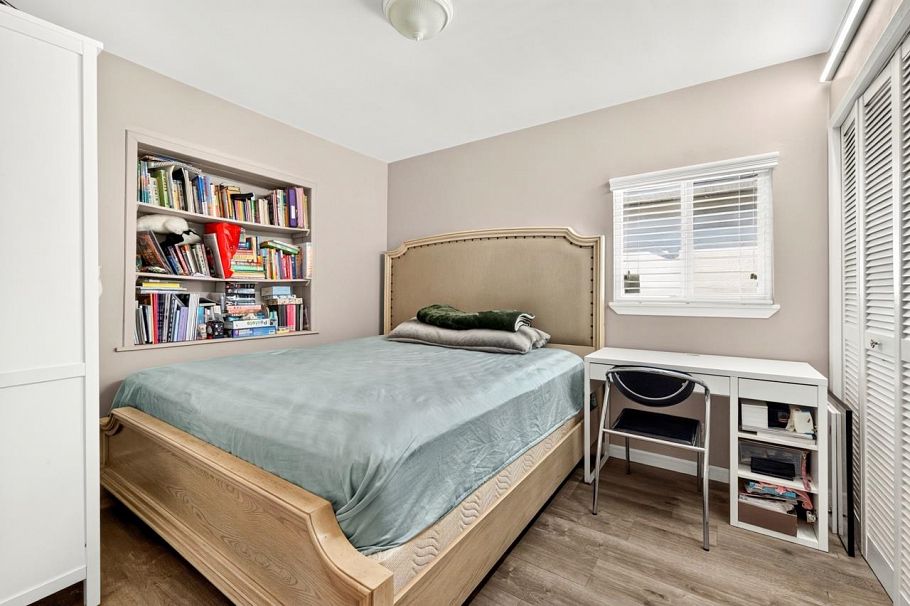 3232 W 16th Avenue Vancouver, BC - 18