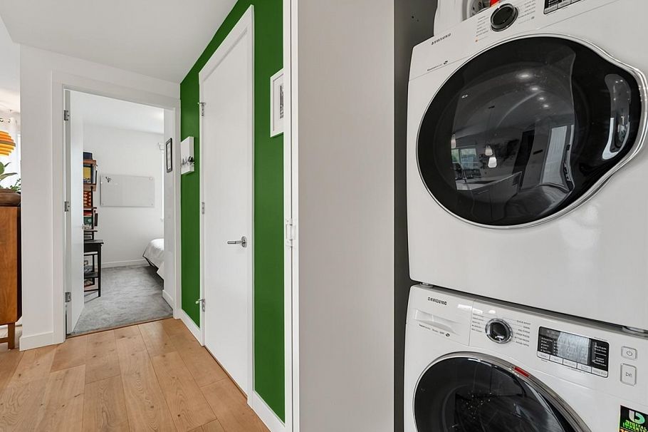 104 108 E 35th Avenue Vancouver, BC - 32