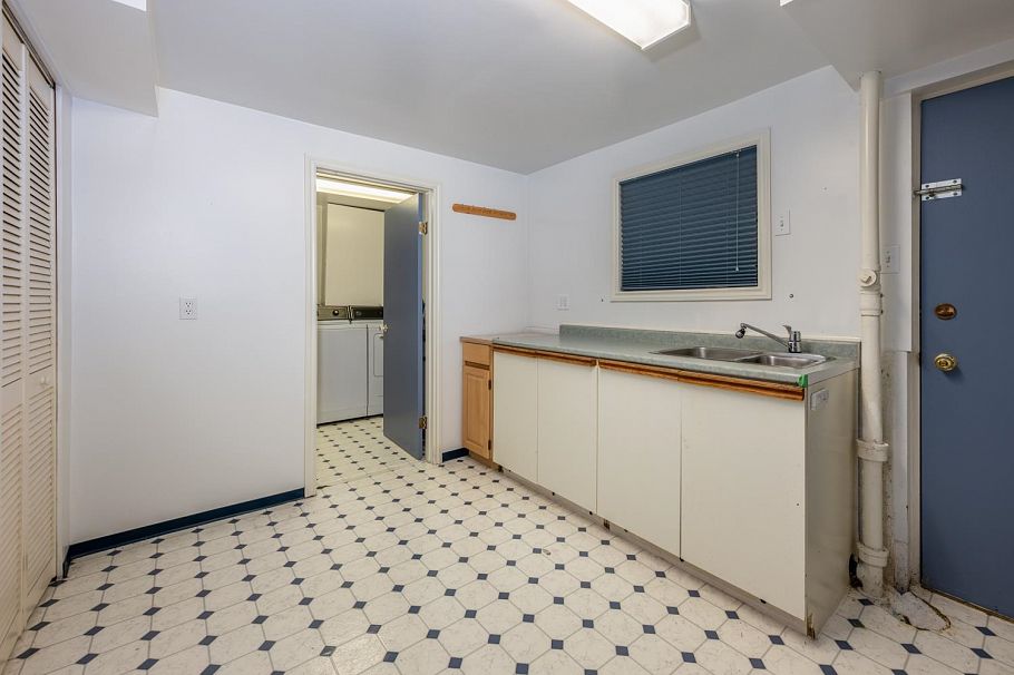 4090 W 35th Avenue Vancouver, BC - 20
