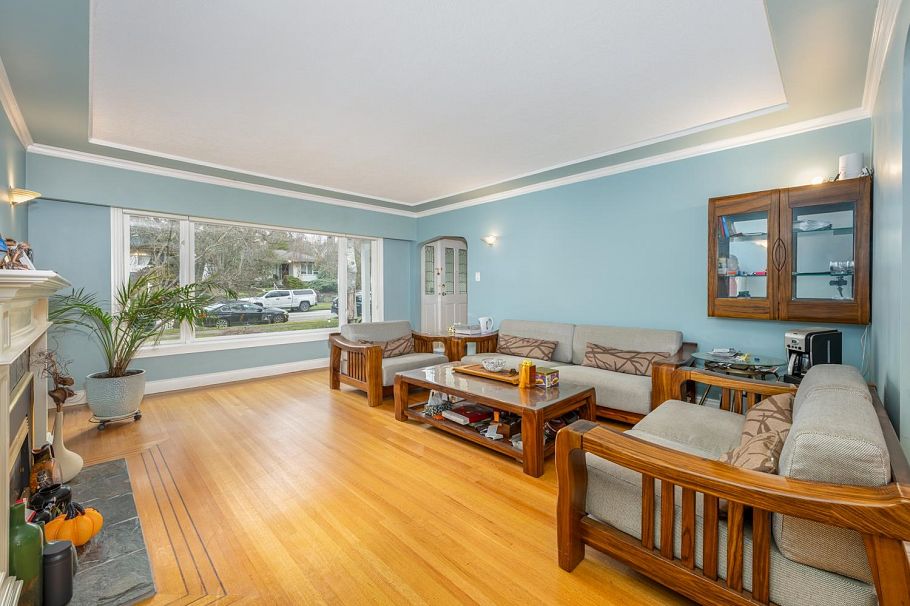 4090 W 35th Avenue Vancouver, BC - 3
