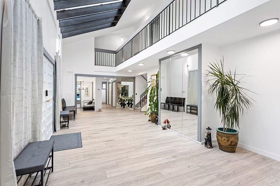 1052 W 53rd Avenue Vancouver, BC - 5