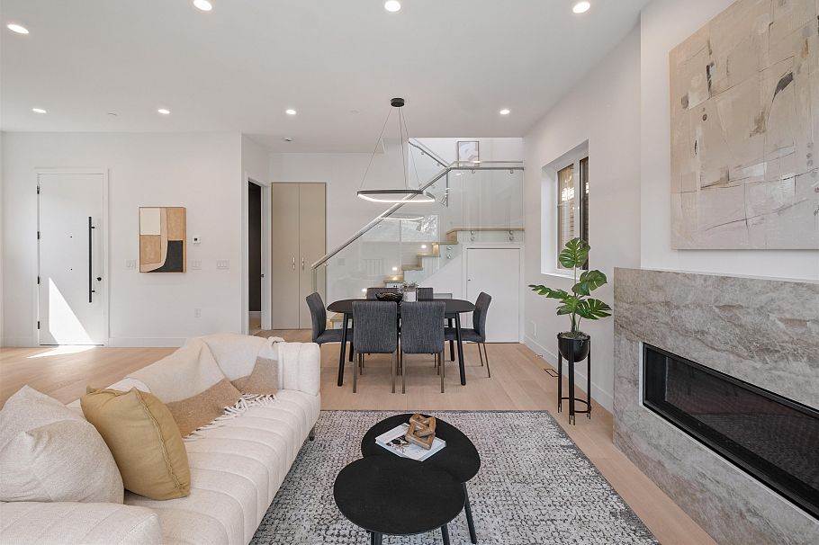 2236 E 5th Avenue Vancouver, BC - 12