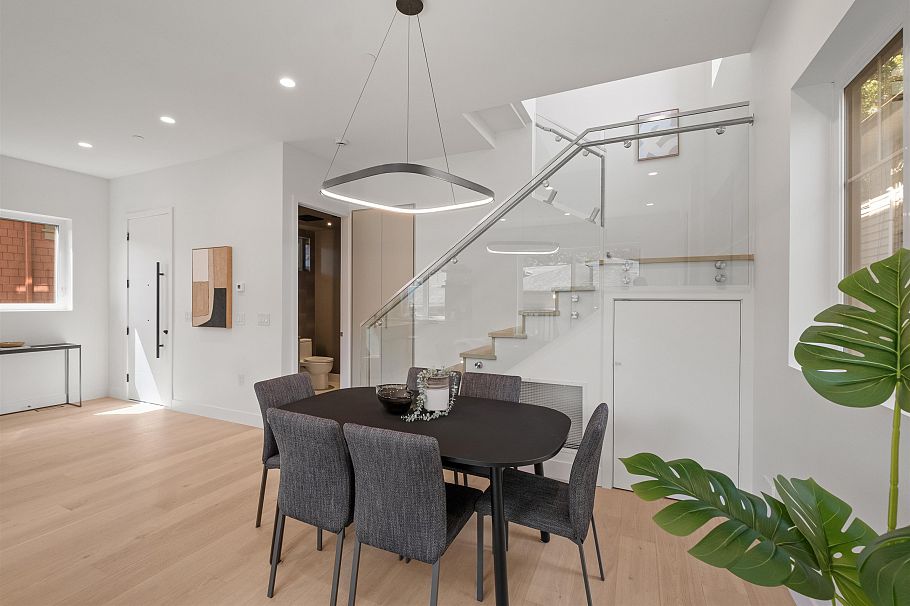 2236 E 5th Avenue Vancouver, BC - 18