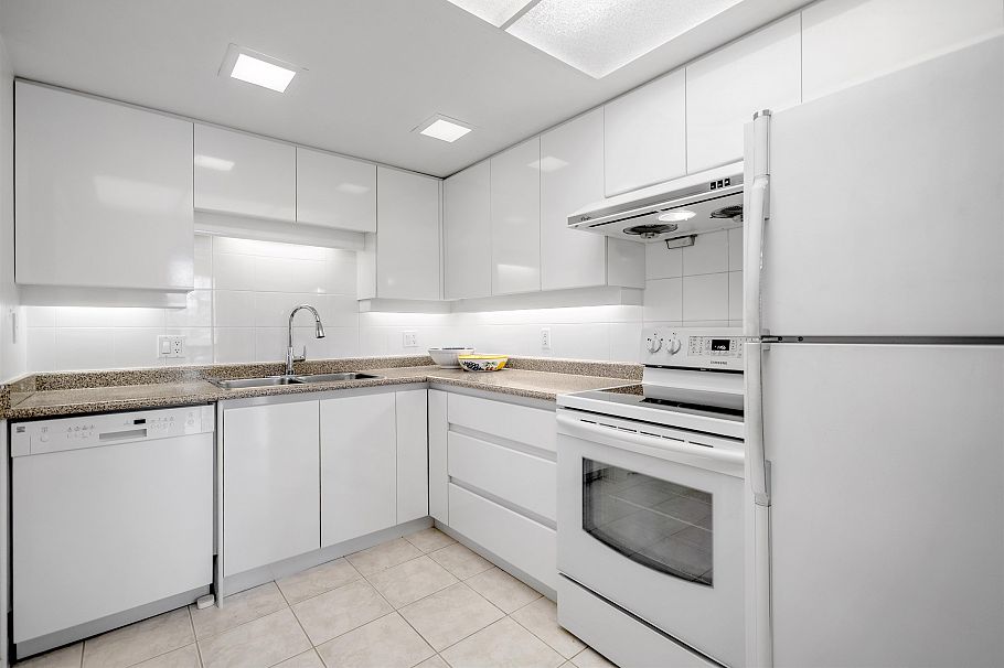 512 4900 Cartier Street Vancouver, BC - 25