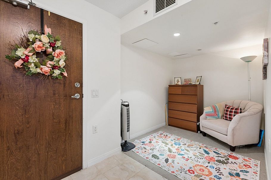 607 188 E Esplanade North Vancouver, BC - 4