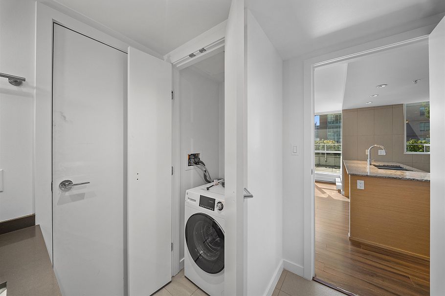 519 135 E 17th Street North Vancouver, BC - 15