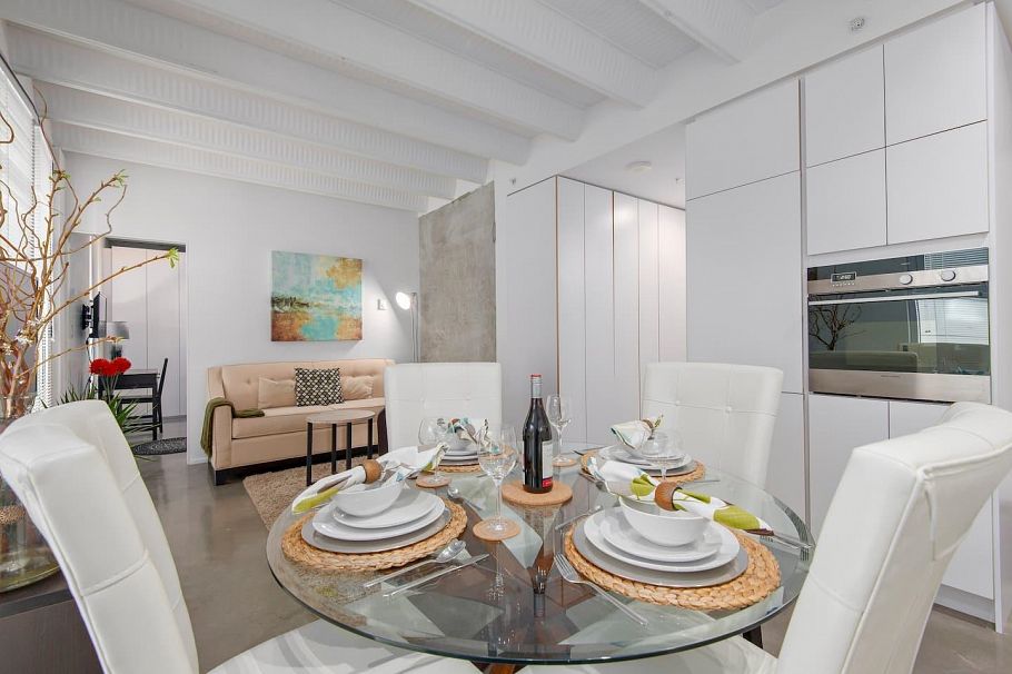 602 219 E Georgia Street Vancouver, BC - 1