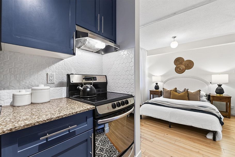 303 288 E 14th Avenue Vancouver, BC - 9