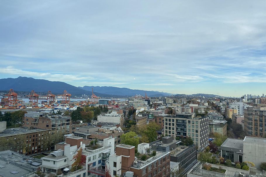 1502 108 Cordova Street Vancouver, BC - 1