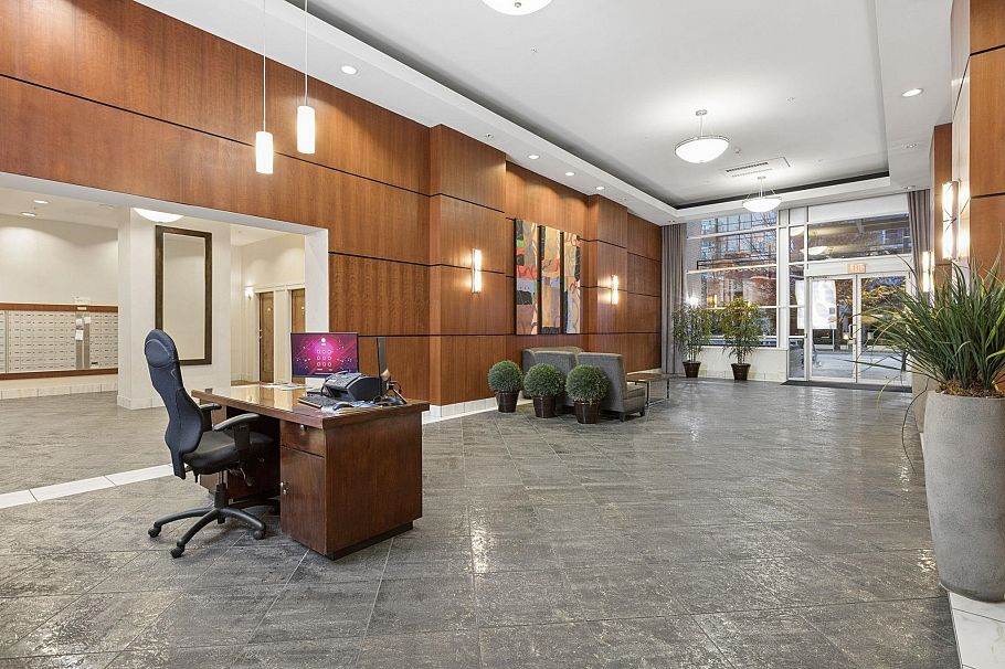 607 188 E Esplanade North Vancouver, BC - 8