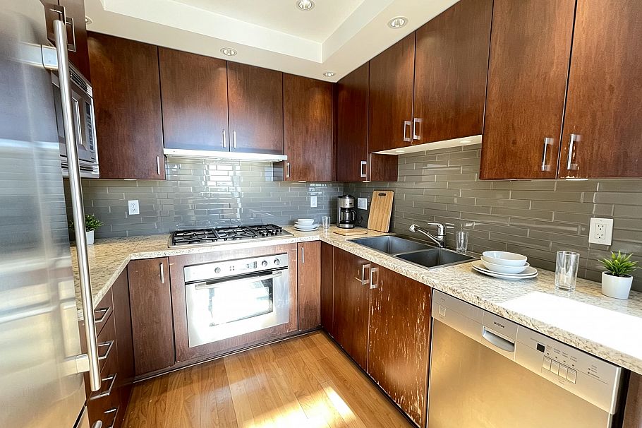 PH3 1050 Smithe Street Vancouver, BC - 20