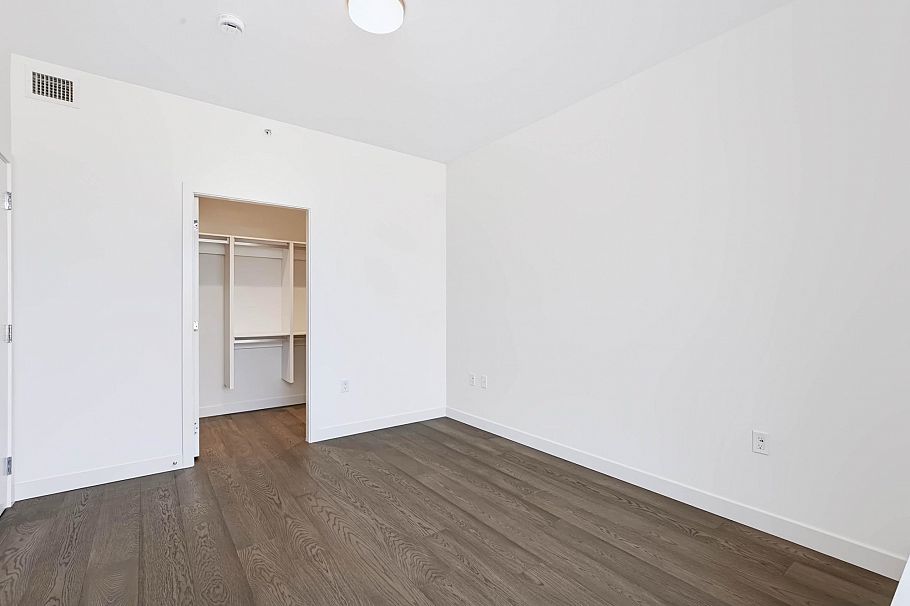 704 777 Harbour Way North Vancouver, BC - 17