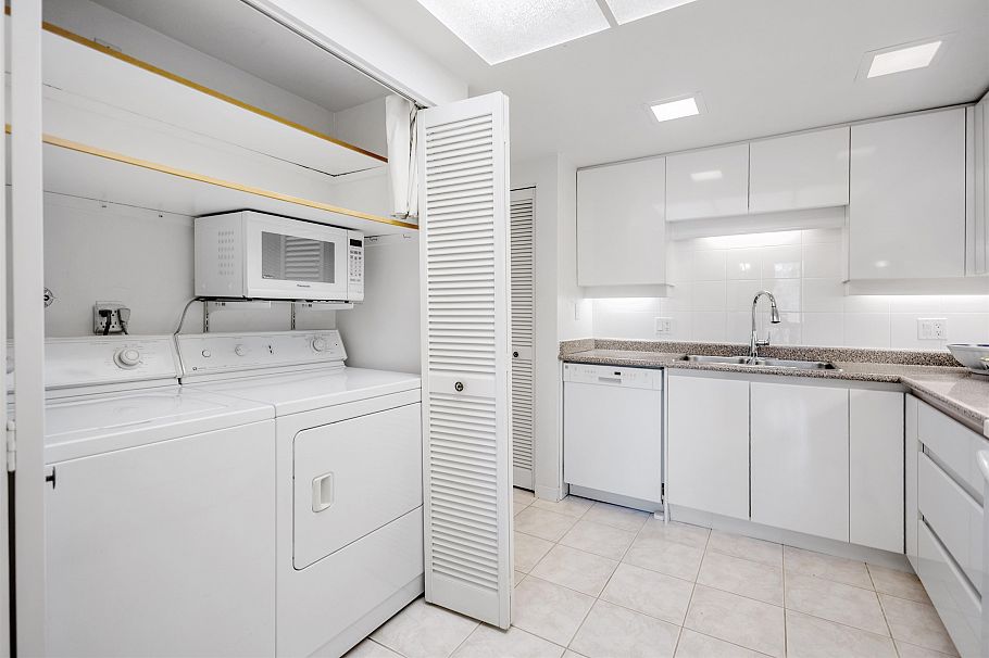 512 4900 Cartier Street Vancouver, BC - 24