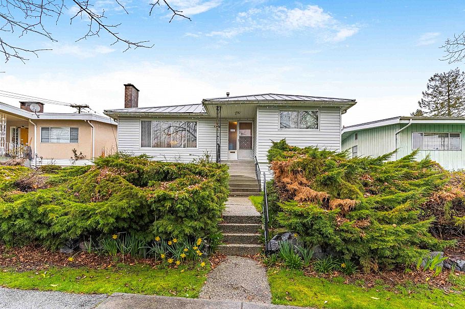 409 E 63rd Avenue Vancouver, BC - 2
