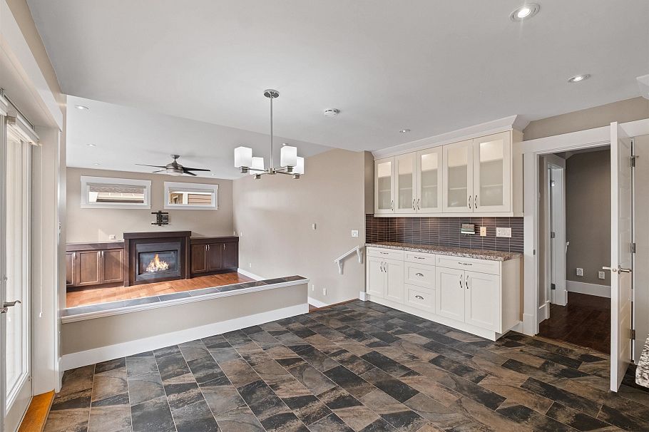 1501 Frederick Road North Vancouver, BC - 11