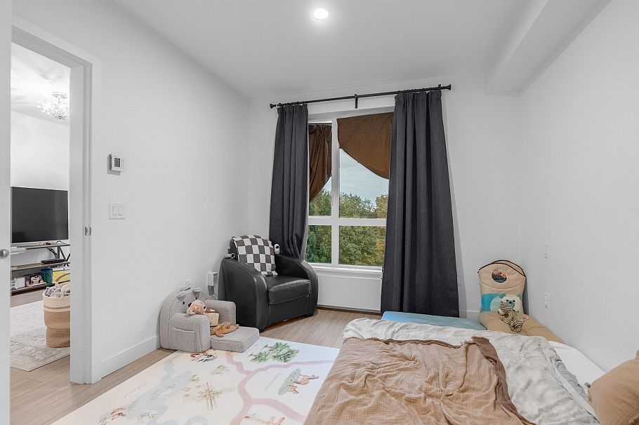 308 747 E 3rd Street North Vancouver, BC - 19