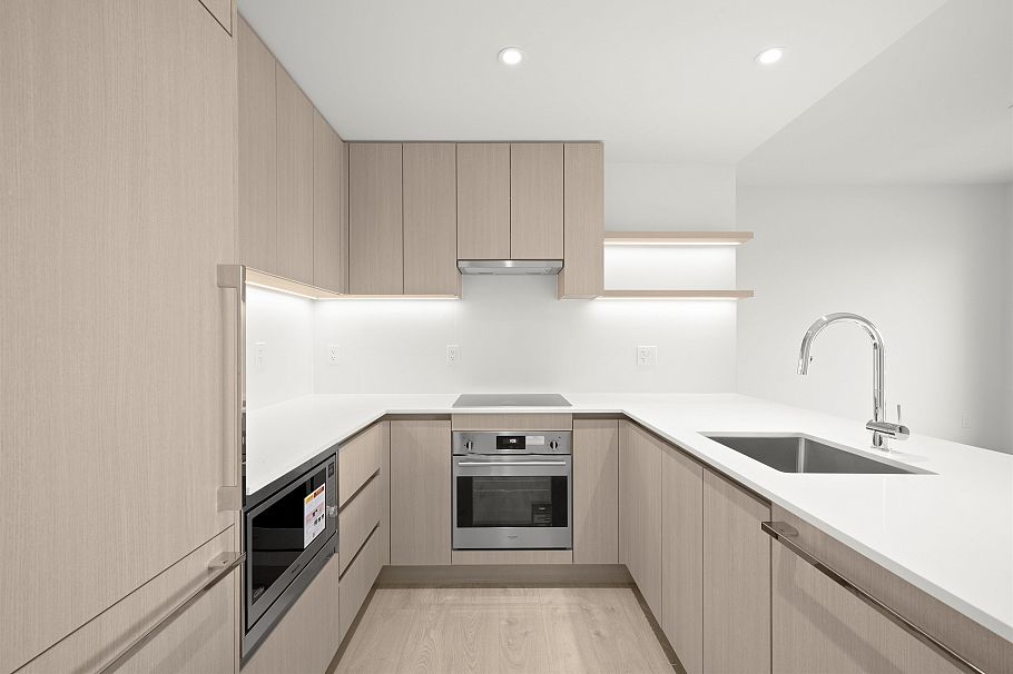 408 4928 Quebec Street Vancouver, BC - 1