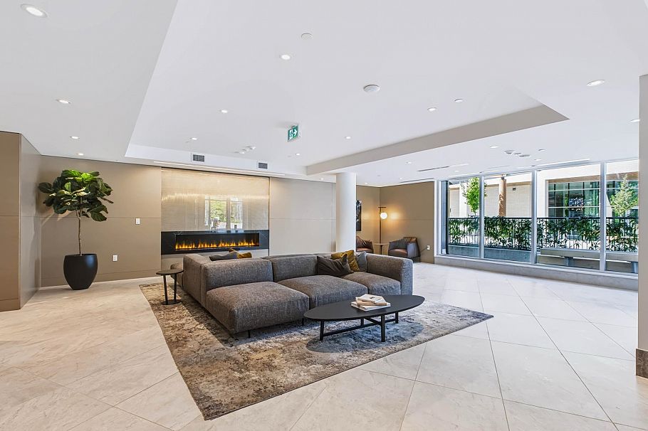 704 777 Harbour Way North Vancouver, BC - 2
