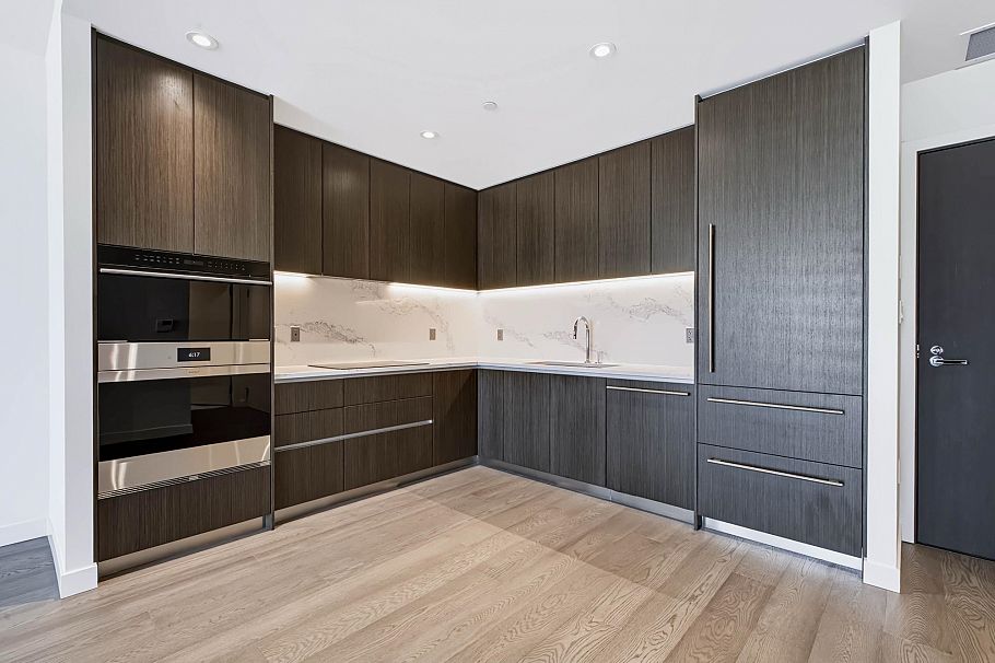 704 777 Harbour Way North Vancouver, BC - 11