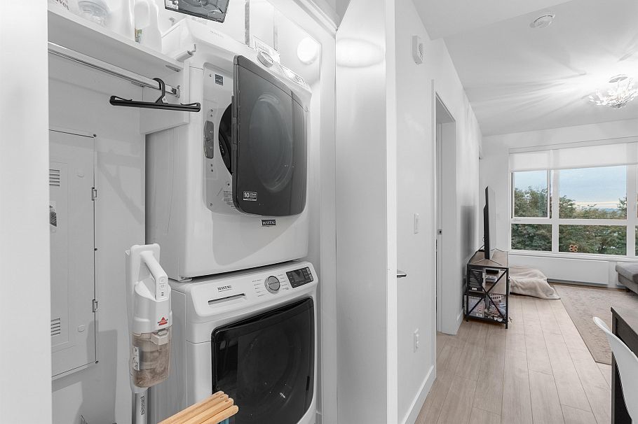 308 747 E 3rd Street North Vancouver, BC - 9