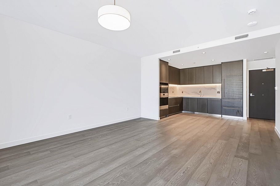 704 777 Harbour Way North Vancouver, BC - 6