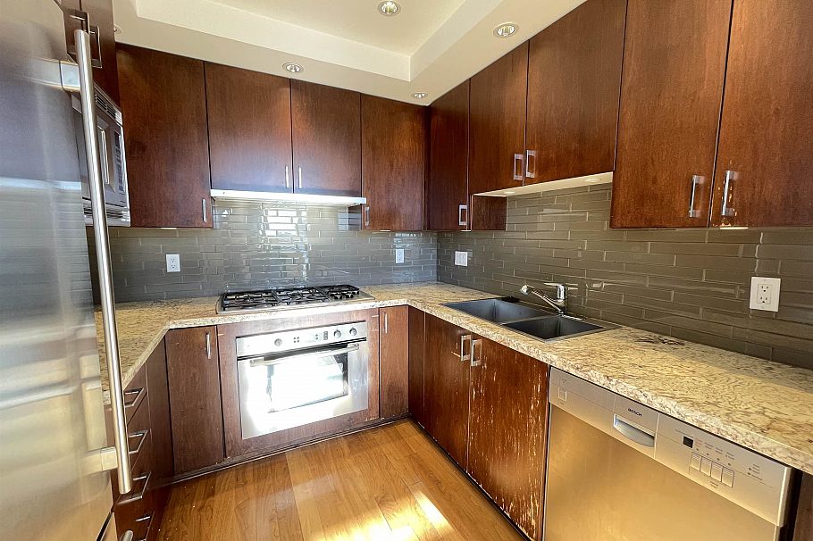 PH3 1050 Smithe Street Vancouver, BC - 19