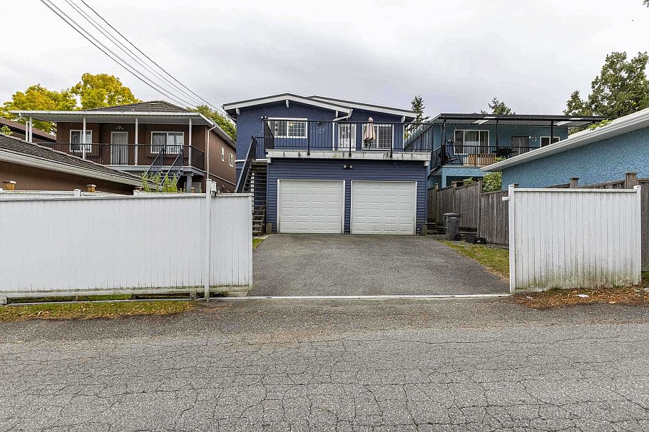 1827 E 40th Avenue Vancouver, BC - 29