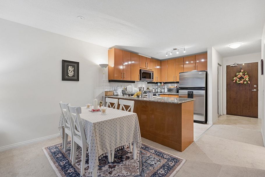 607 188 E Esplanade North Vancouver, BC - 12