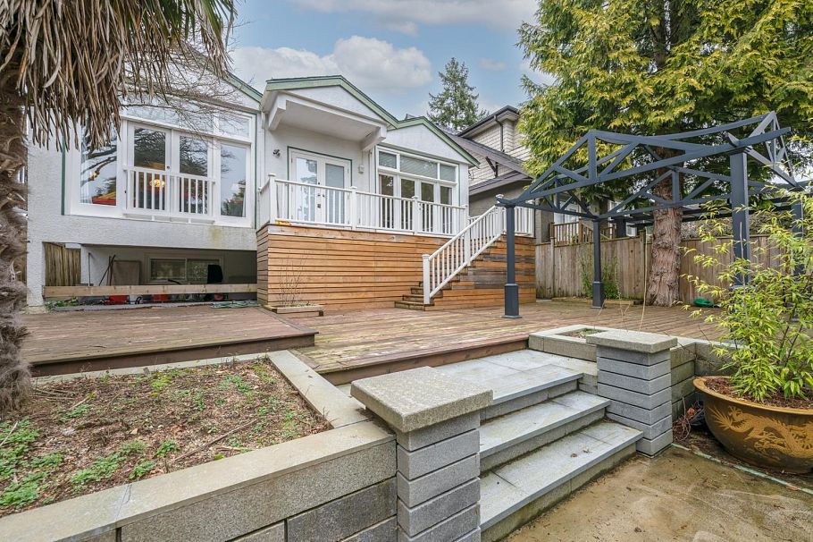 4090 W 35th Avenue Vancouver, BC - 25