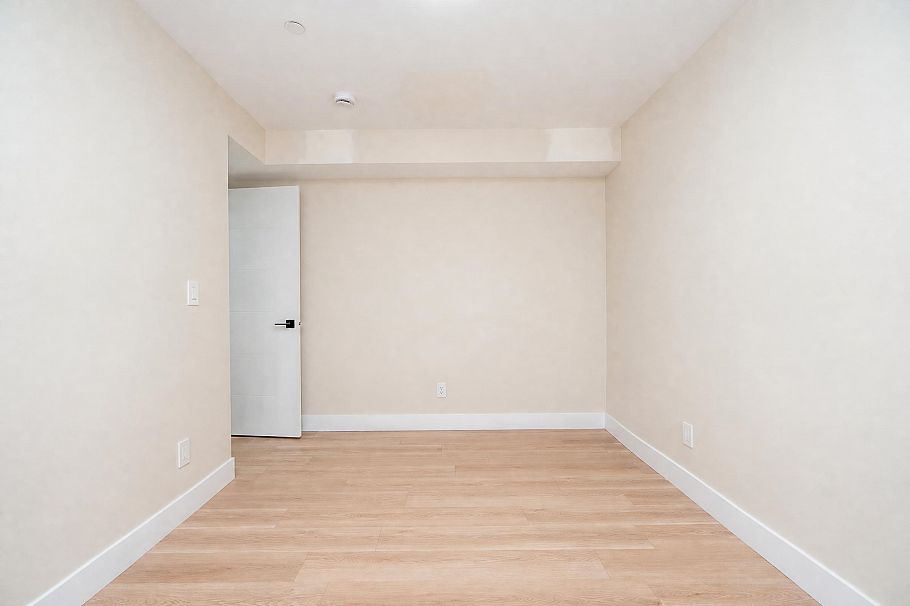 2828 Cheyenne Avenue Vancouver, BC - 35