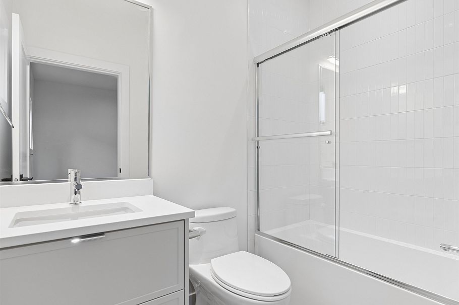 1 878 E 37th Avenue Vancouver, BC - 17