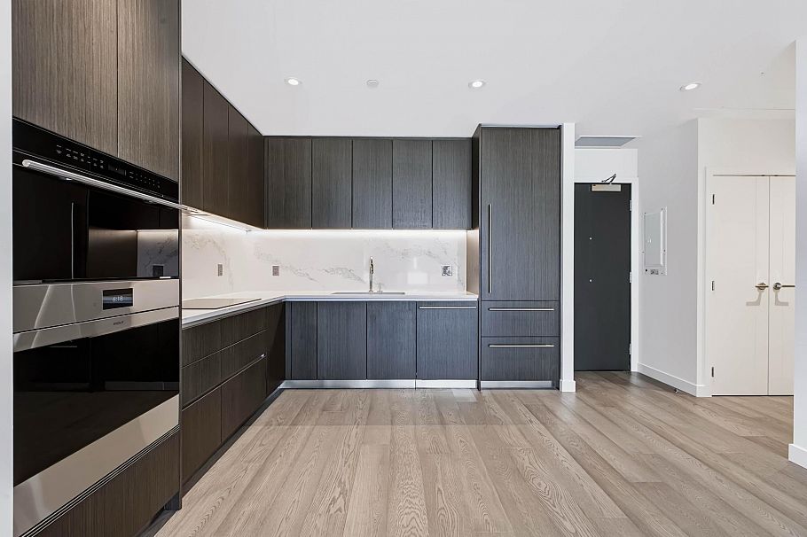 704 777 Harbour Way North Vancouver, BC - 12