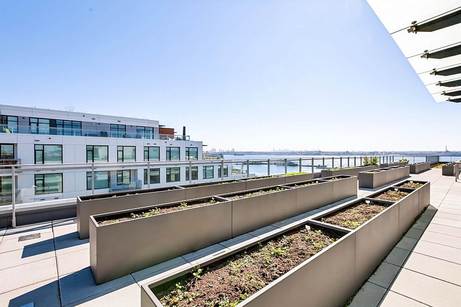 704 777 Harbour Way North Vancouver, BC - 35