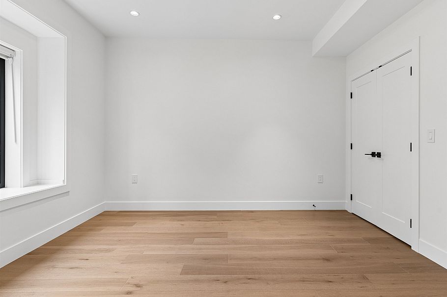 1 878 E 37th Avenue Vancouver, BC - 19