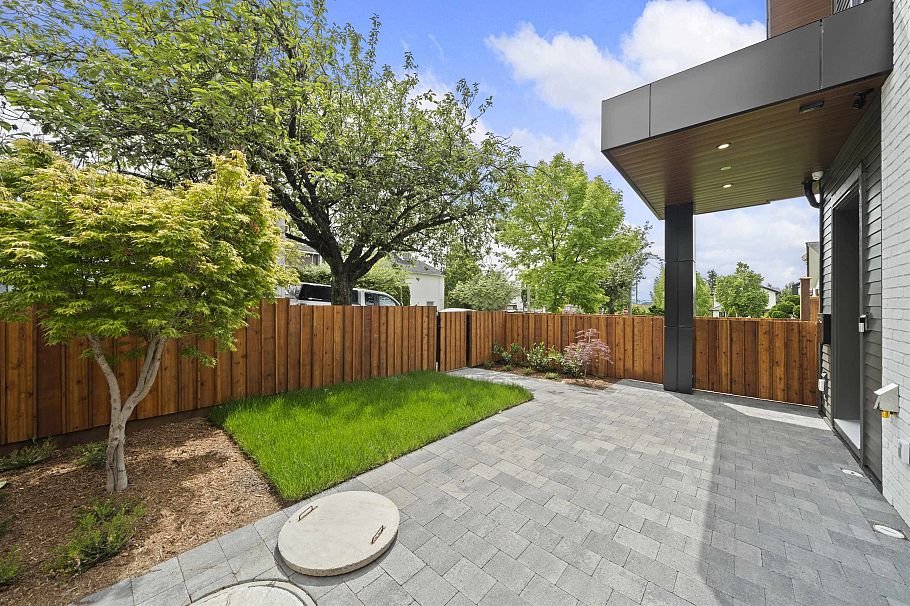 1 6461 E Prince Edward Street Vancouver, BC - 28
