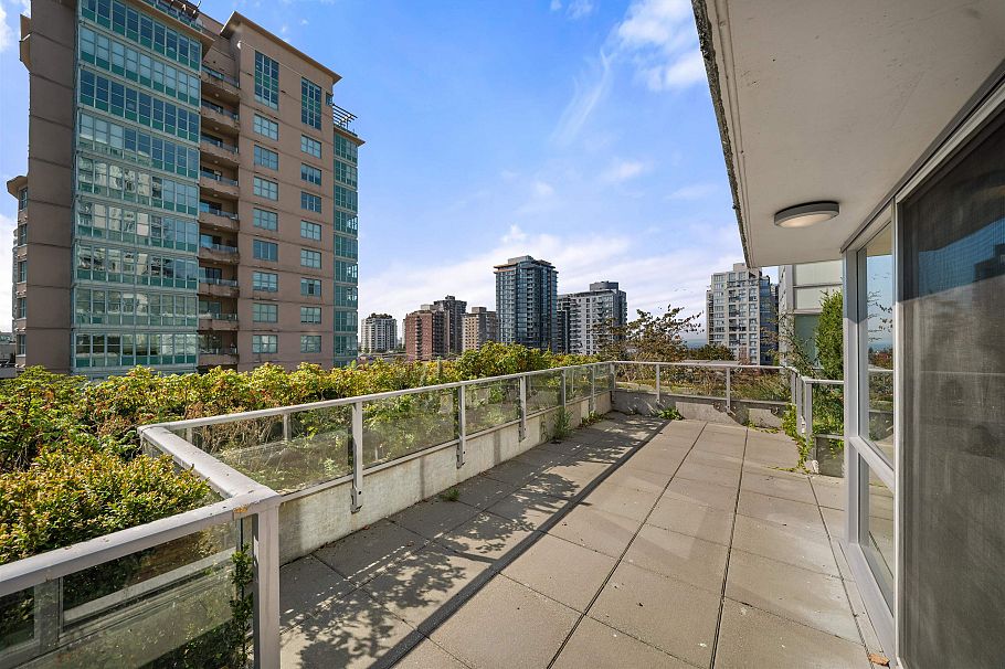 519 135 E 17th Street North Vancouver, BC - 6