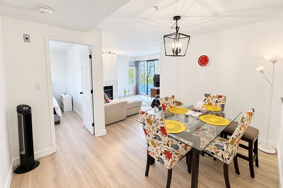 504 137 W 17th Street North Vancouver, BC - 4