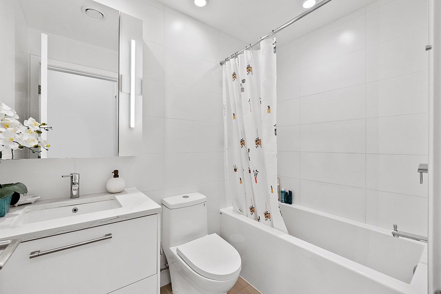 176 2035 Glenaire Drive North Vancouver, BC - 21