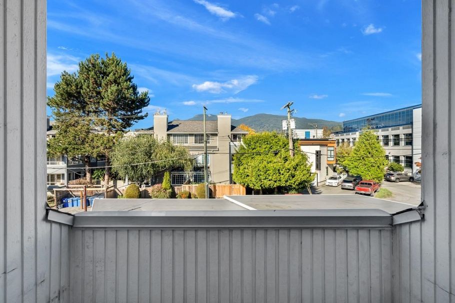 304 120 W 17th Street North Vancouver, BC - 18