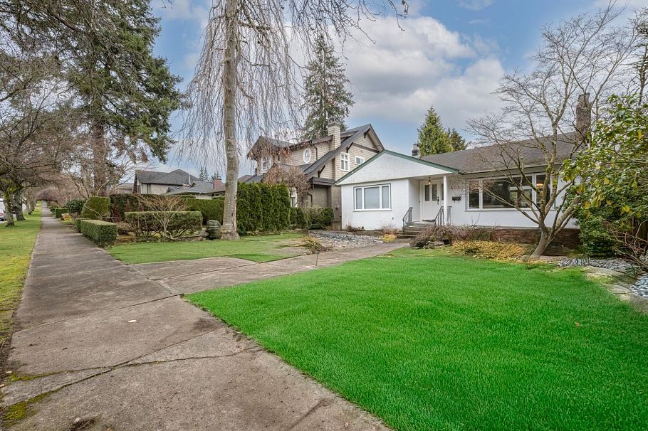4090 W 35th Avenue Vancouver, BC - 22
