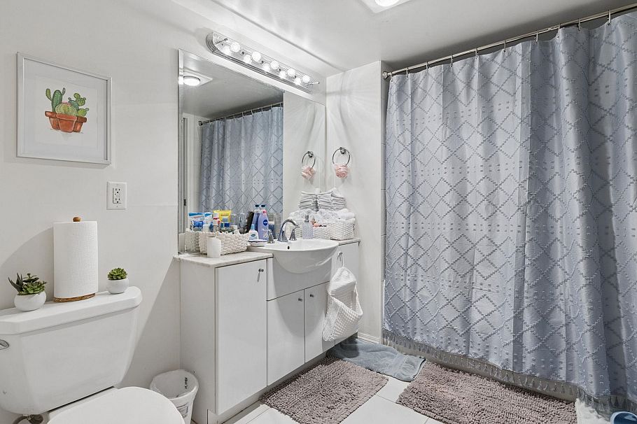 607 188 E Esplanade North Vancouver, BC - 23