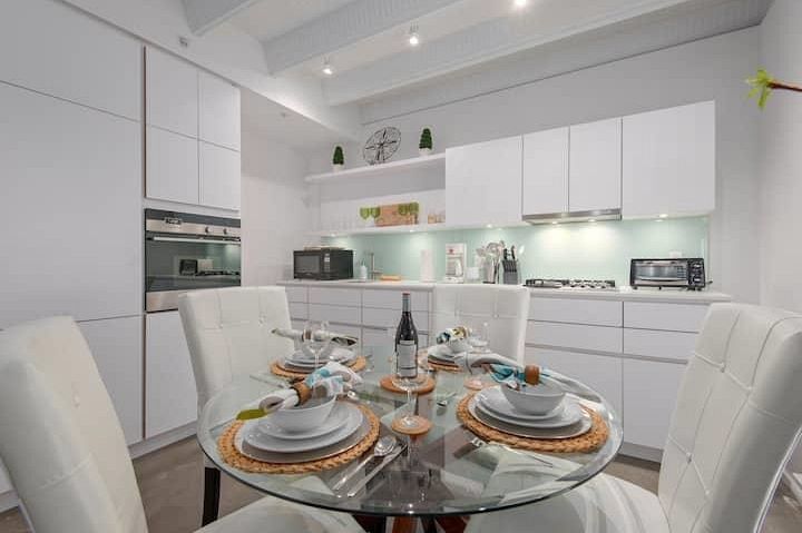 602 219 E Georgia Street Vancouver, BC - 2