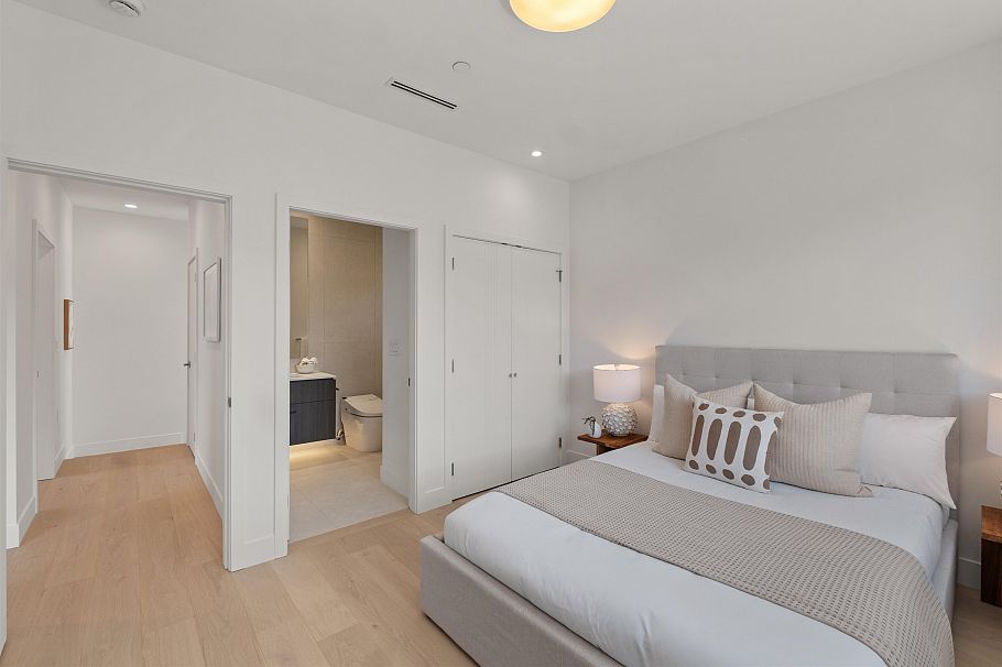 2236 E 5th Avenue Vancouver, BC - 29